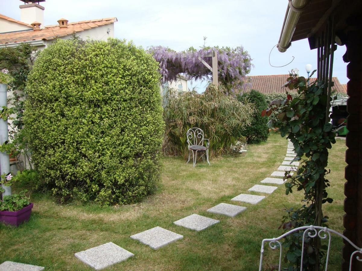 Mer A Pied Vrai Lit Linge Fourni Jardin ブルティニョール・シュル・メール エクステリア 写真